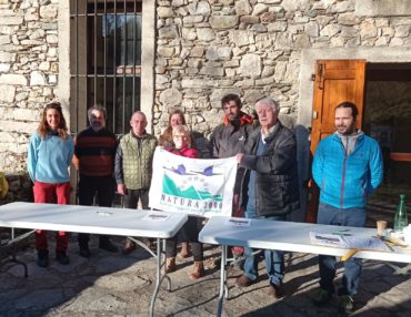 Signature de la Charte Highline à Sumène le 29 janvier 2022, en présence de Philippe Doutremepuich, maire de Causse-de-la-Selle et président des sites Natura 2000 Pic Saint-Loup et Hautes Garrigues du Montpelliérais. Photo : DR